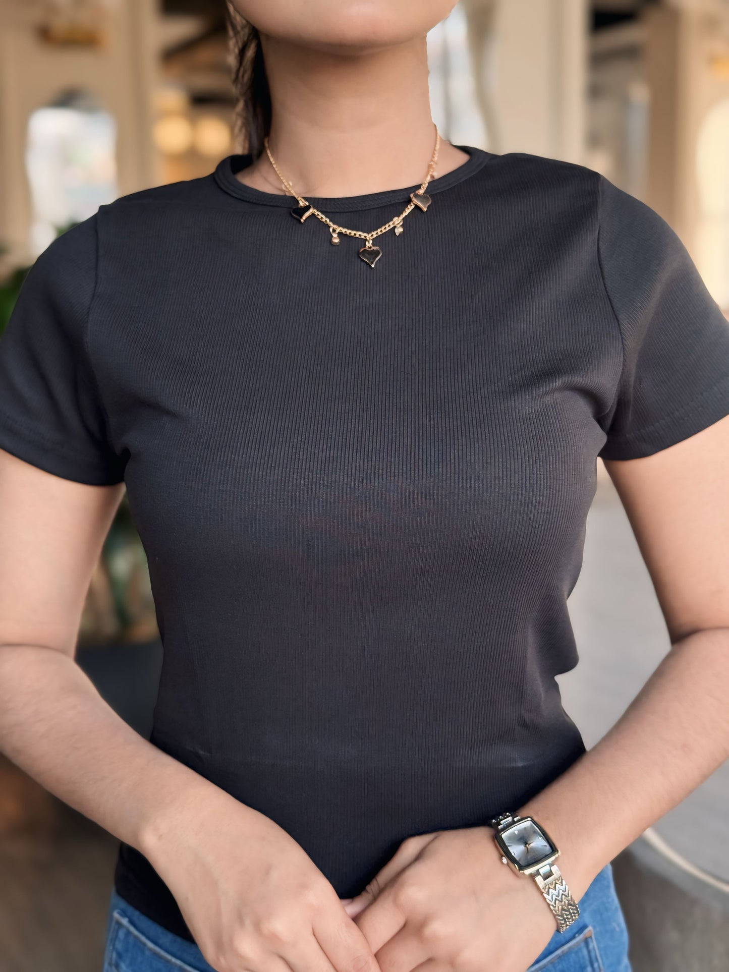 Crop O-Neck T-shirt || Black