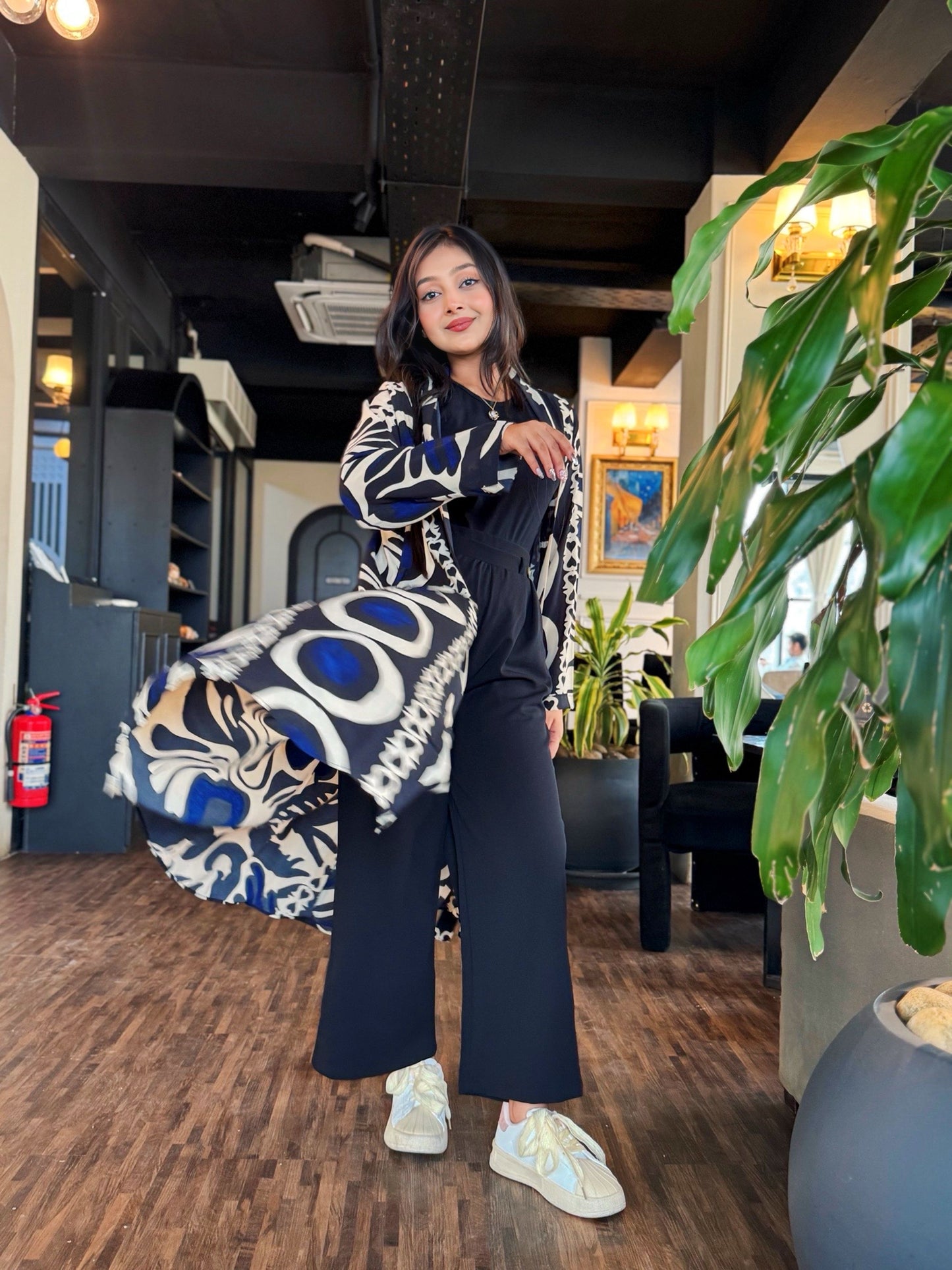 Ladies Long Shrug – Trendy Outerwear for Women || Abstract Botanical Leaf Print (Black,Blue,White)