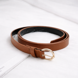 Women Brown Faux Leather Belt with Gold Buckle – Trendy Fashion Accessory