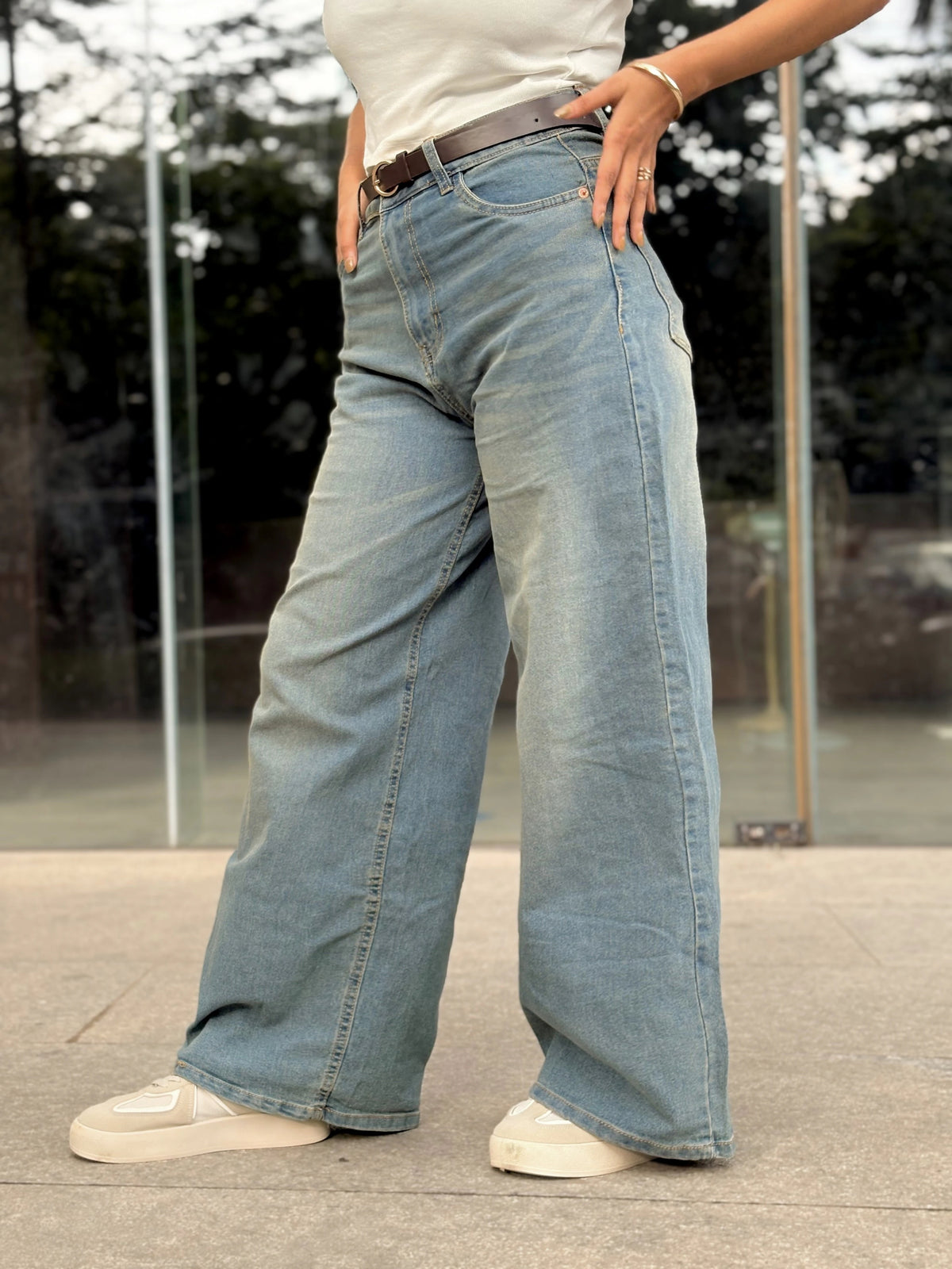 Trendy Wide Leg Jeans - Mid Tint Blue | Women's High Waist Denim Pant