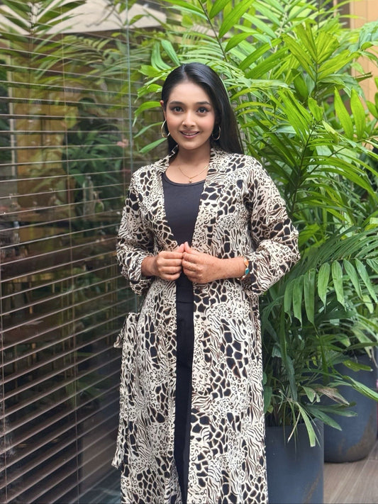 Ladies Long Shrug – Trendy Outerwear for Women || Chita Print