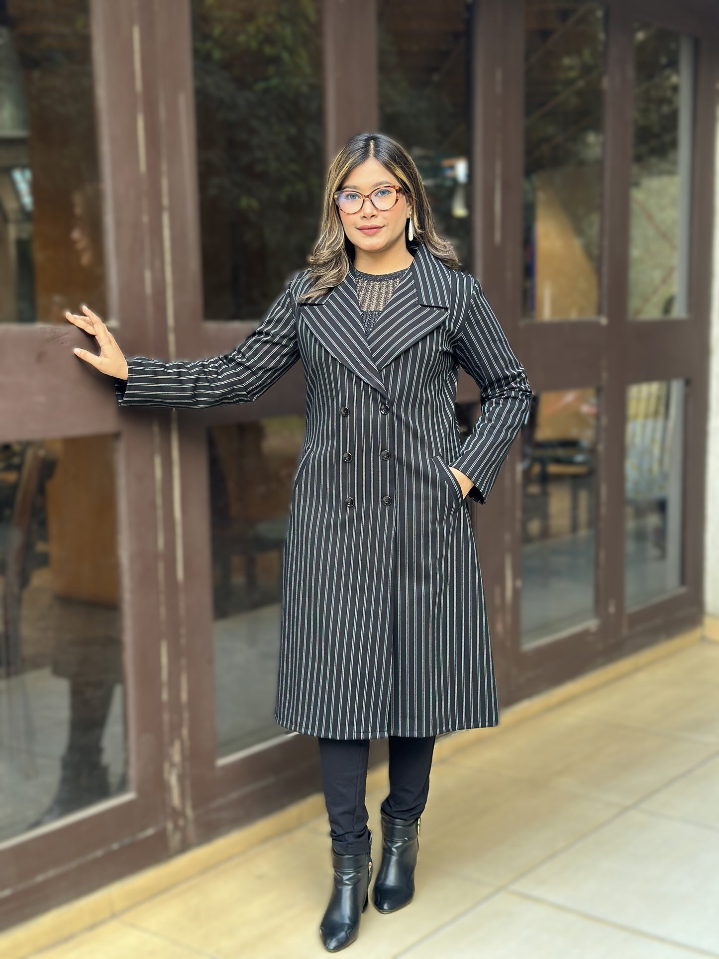 Special Ladies Long Overcoat in Formal Check || Black
