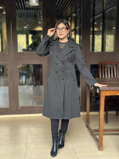 Special Ladies Long Overcoat in Formal Check || Black