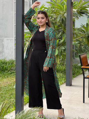 ladies premium long shrug from trendy buzz paired with wide leg formal pant &  round neck t-shirt. Full fit From trendy buzz.