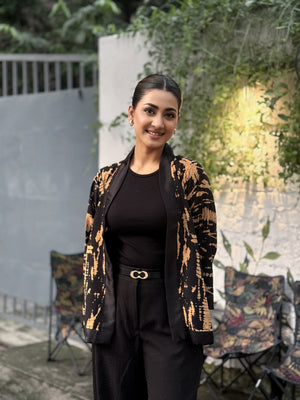 Premium Georgette Black Gold Kimono Outer Layer – TrendyBuzz