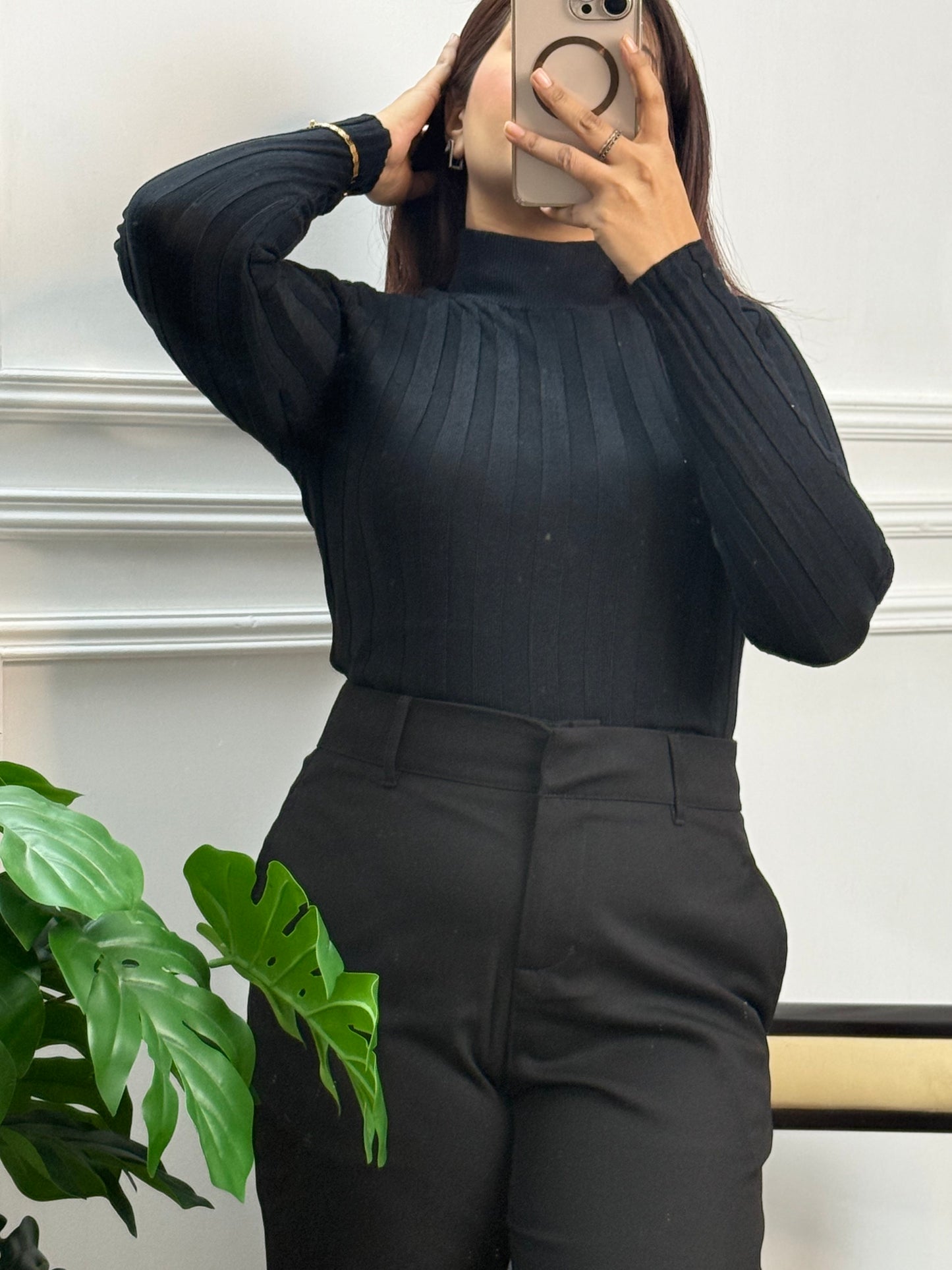 Winter Essential Crop Mock Neck Top – Full Sleeve Body-Warmer Style | Black