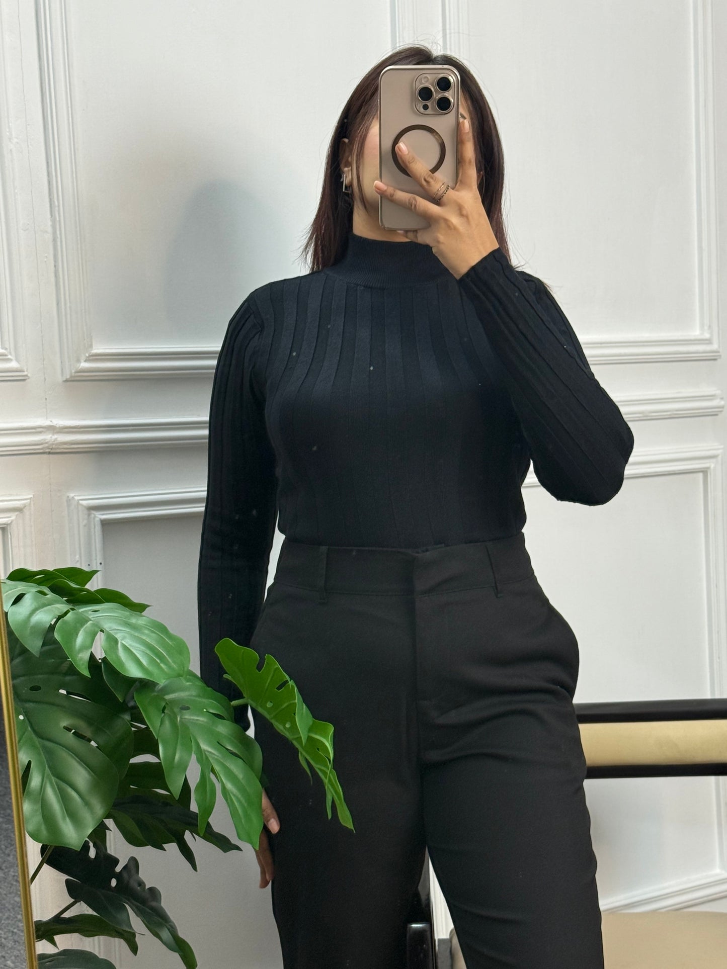 Winter Essential Crop Mock Neck Top – Full Sleeve Body-Warmer Style | Black