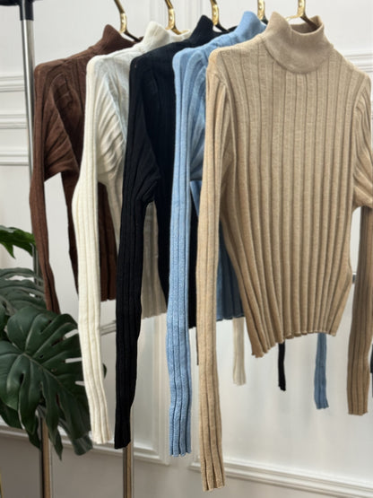 Winter Essential Crop Mock Neck Top – Full Sleeve Body-Warmer Style | White