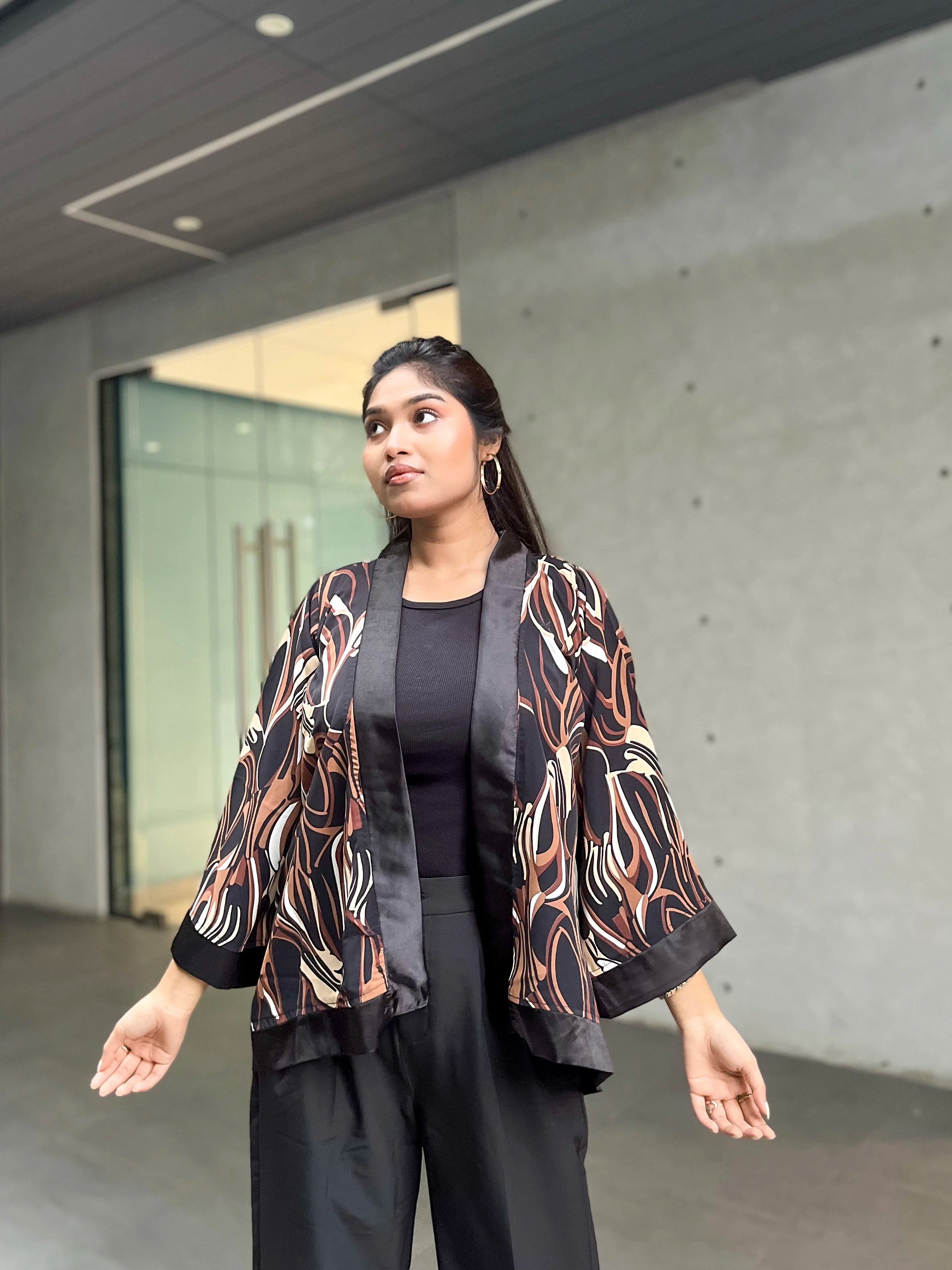 Choco Vibe Brown Short Kimono – Chic Outer Layer for Women | TrendyBuzz