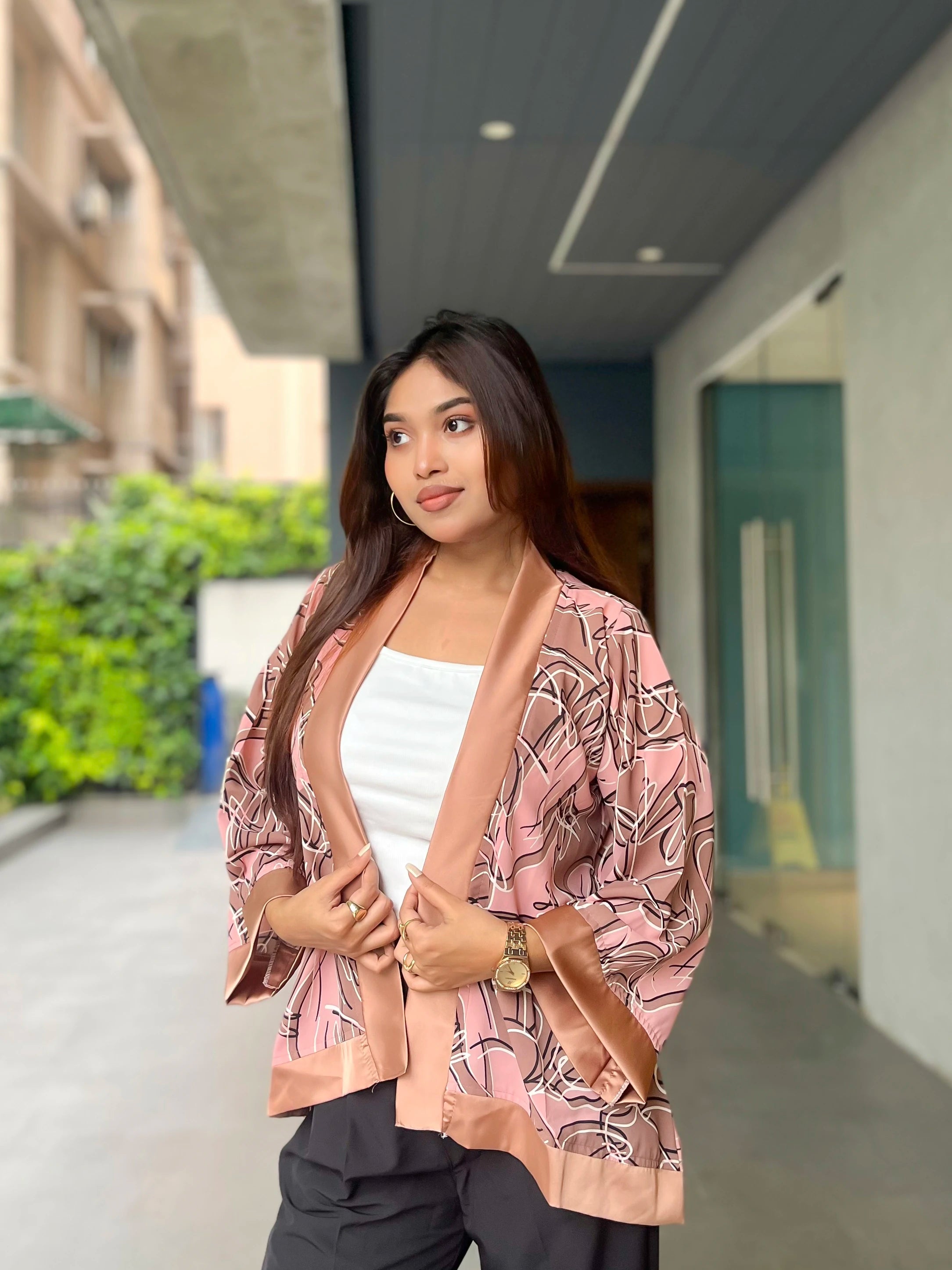 Dusty Pink Short Kimono – Chic Outer Layer for Women | TrendyBuzz