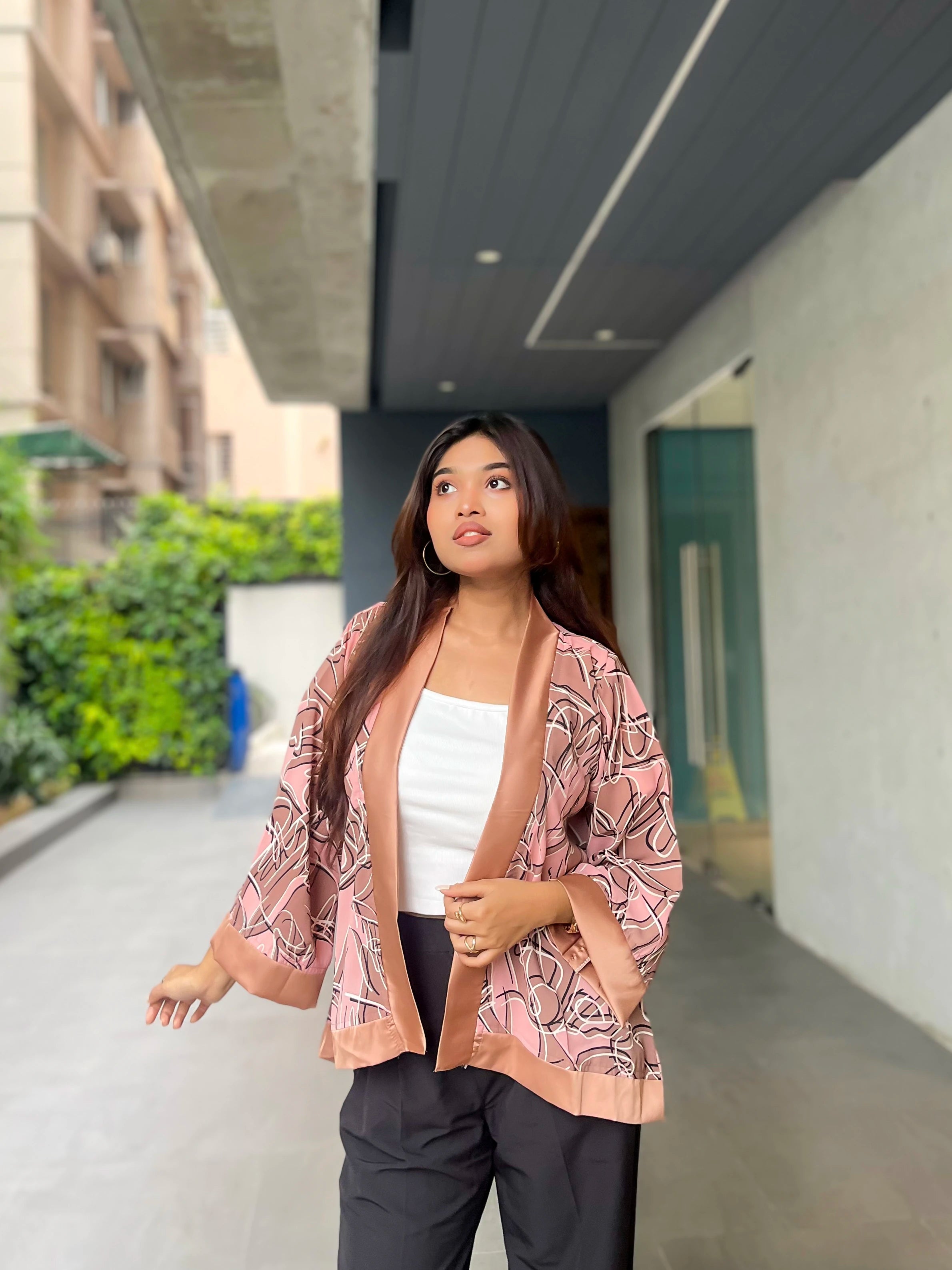 Dusty Pink Short Kimono – Chic Outer Layer for Women | TrendyBuzz