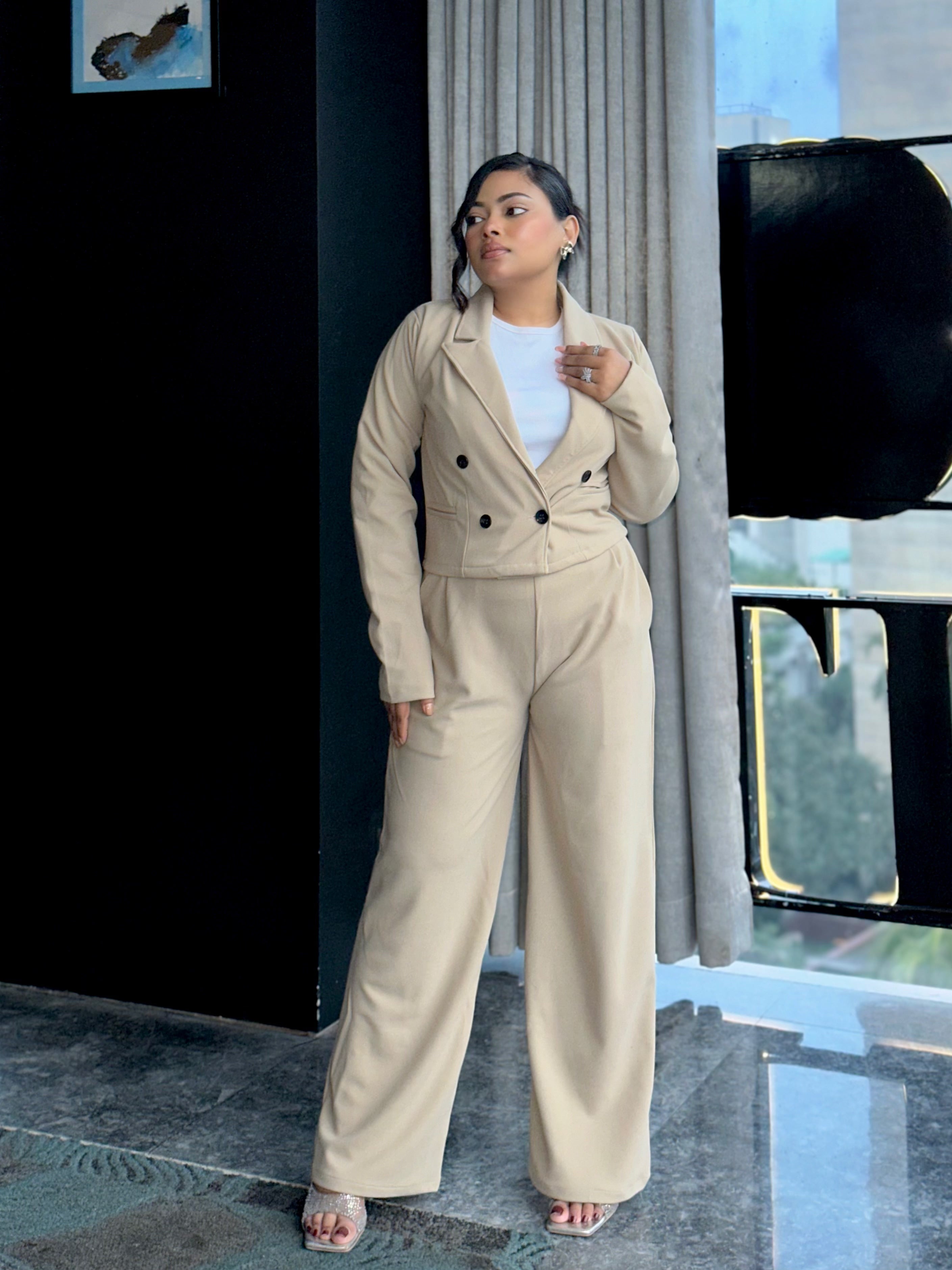 Ladies Crop Beige Blazer Set || Fashionable Blazer Suit || Women Blazer