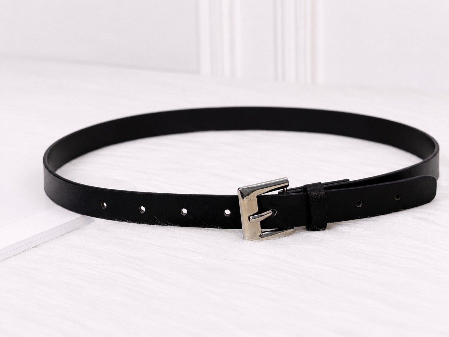 Black square buckle belt for women by Trendy Buzz