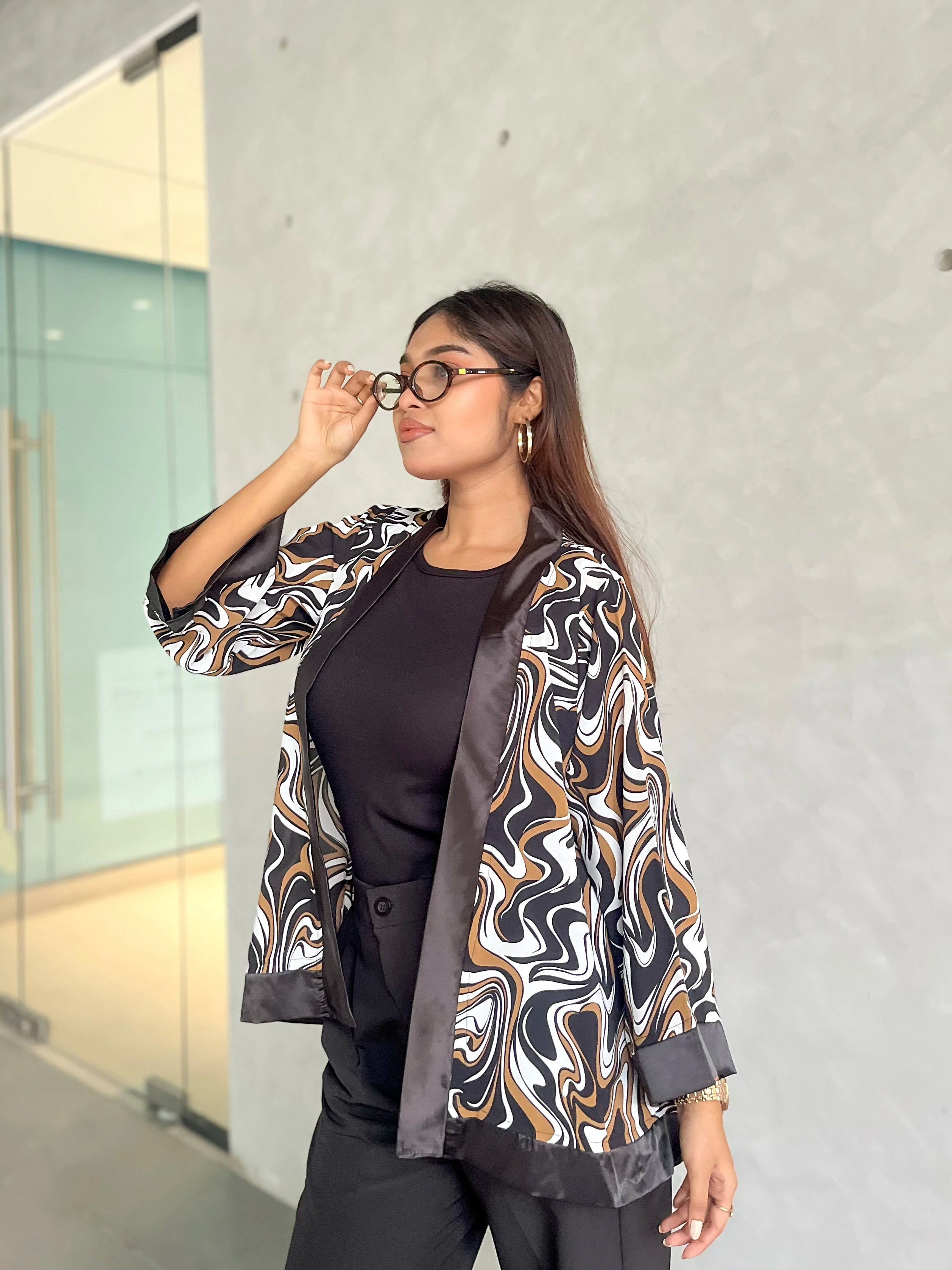 Mocha Marble Print Short Kimono – Chic Outer Layer for Women | TrendyBuzz