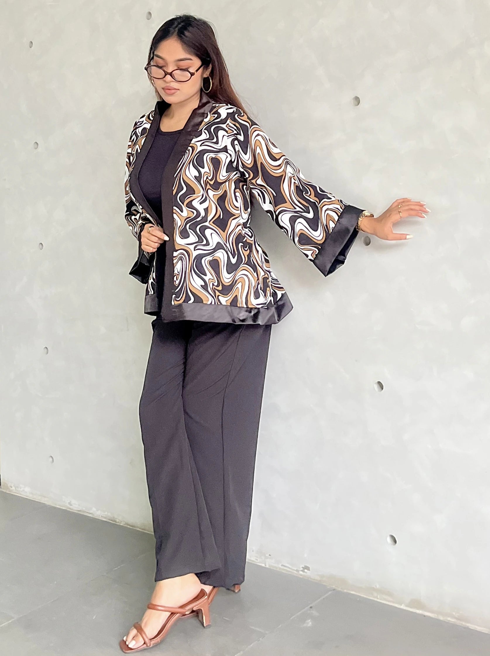 Mocha Marble Print Short Kimono – Chic Outer Layer for Women | TrendyBuzz
