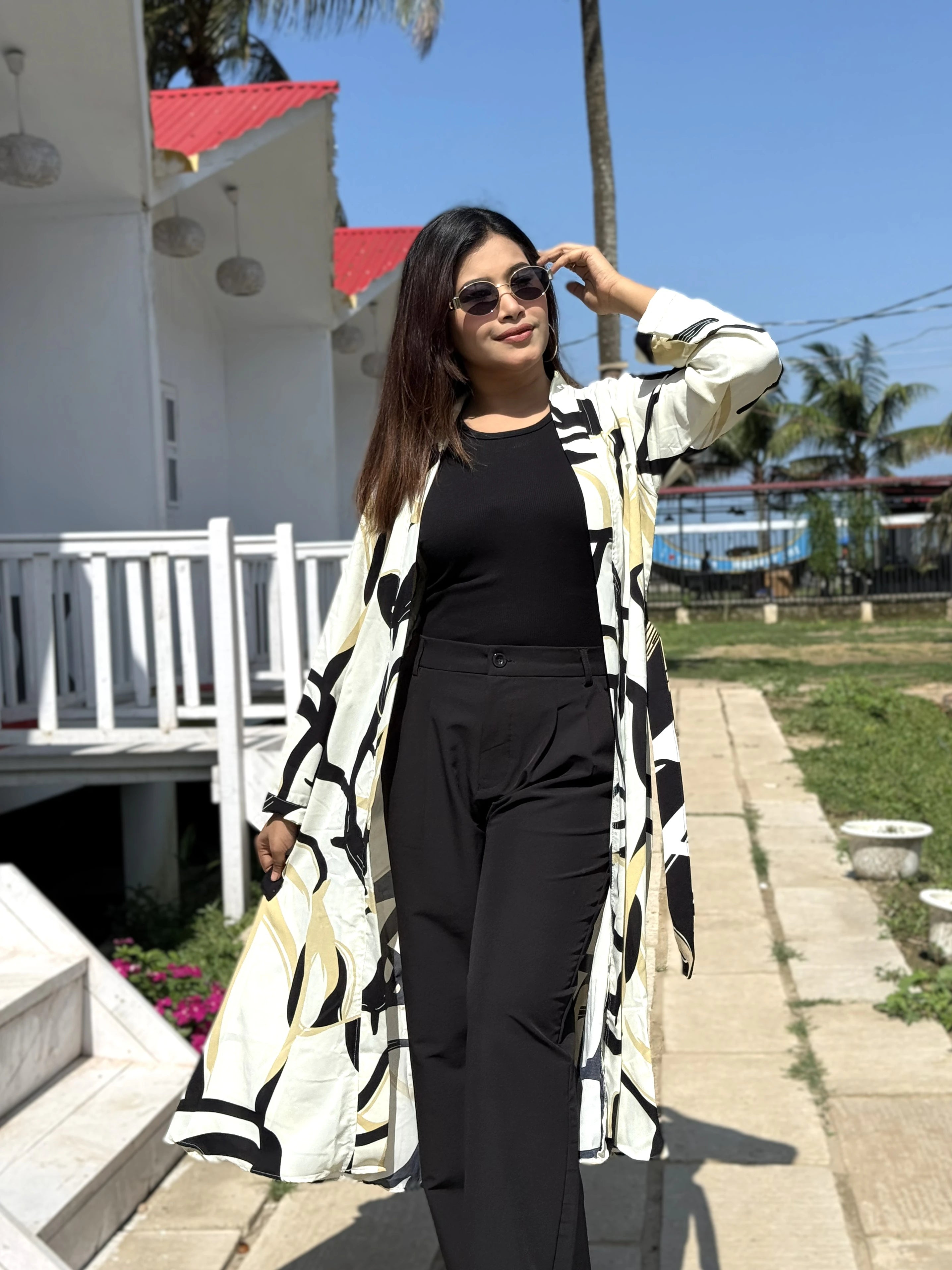 Golden Ivory Long Shrug – Abstract Elegance Printed Premium Layer for Women. Best western Fit that can be used as vacation fits, office days, summer hot days or more.Trendy Buzz.