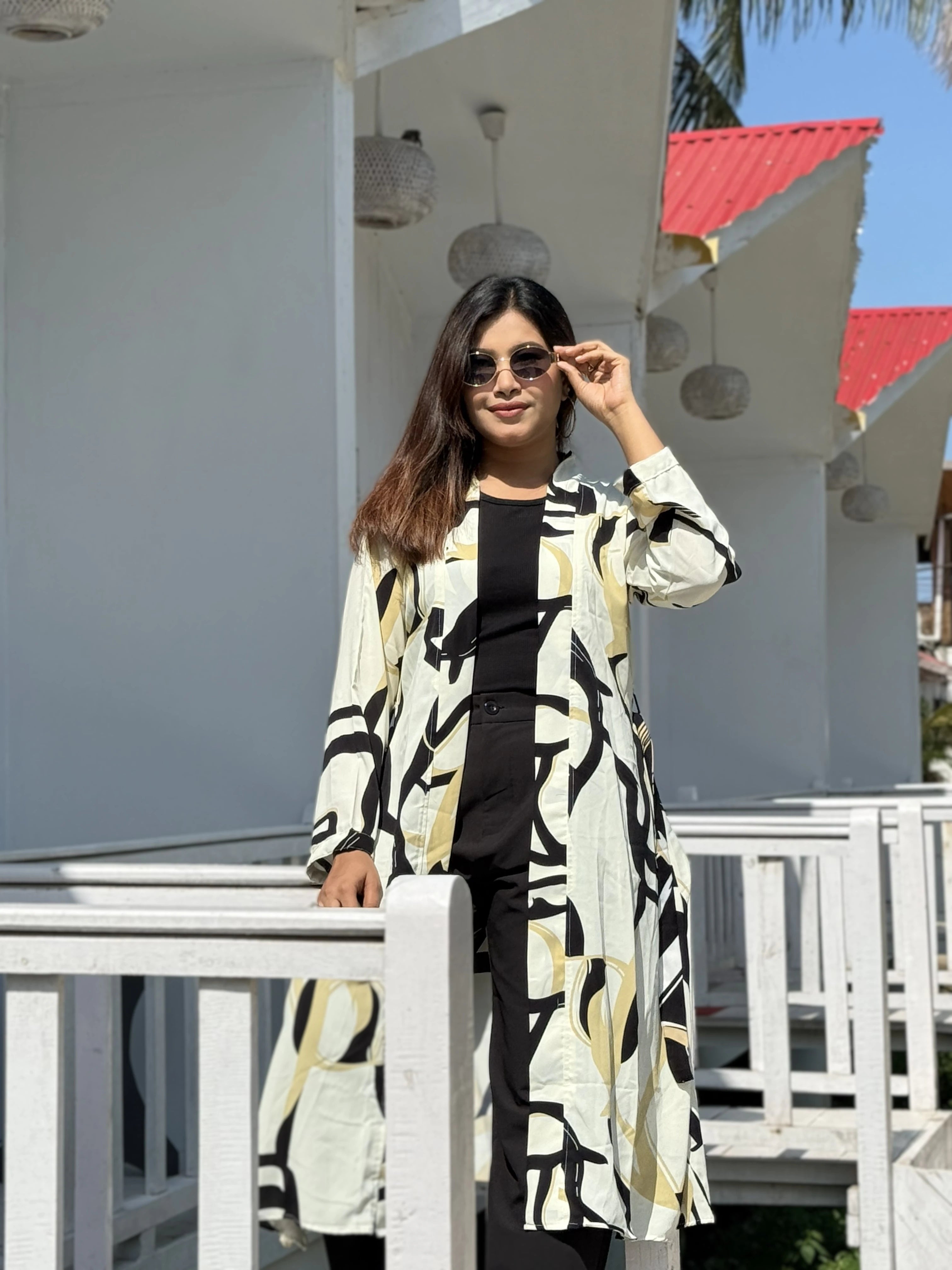 Golden Ivory Long Shrug – Abstract Elegance Printed Premium Layer for Women. Best western Fit that can be used as vacation fits, office days, summer hot days or more.Trendy Buzz.