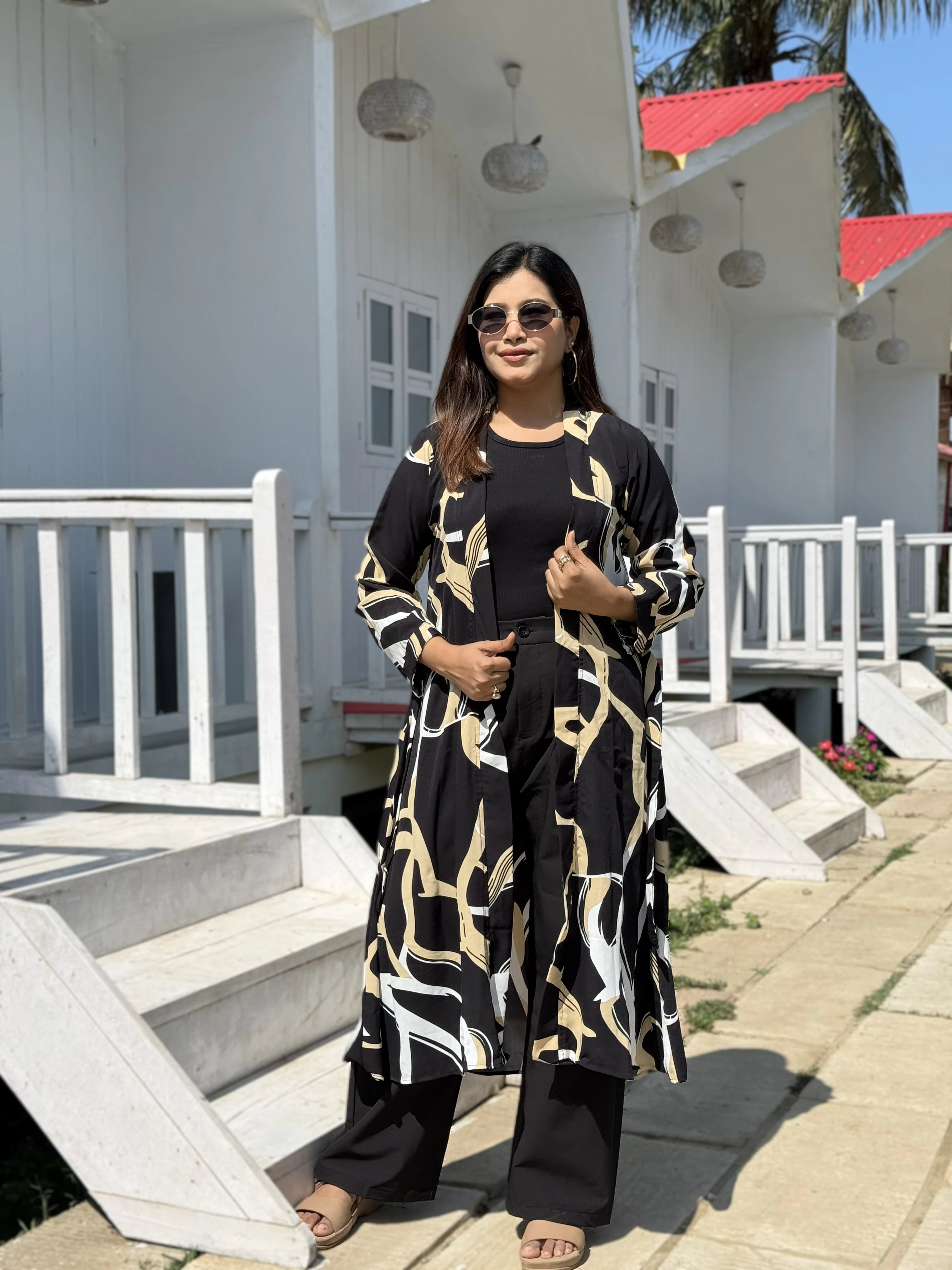 Earthline Black Printed Long Shrug – Premium Abstract Statement Layer for Women that can be used for Vacation days,Office busy days or Uni Fits in BD. Long Shrug that Defines your beauty. Trendy Buzz.