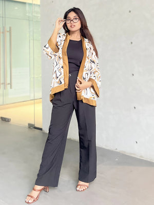 Vanilla Flow Short Kimono – Chic Outer Layer for Women | TrendyBuzz